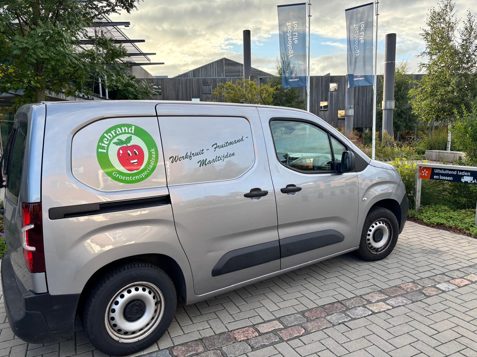 Bezorgbus van Groentenspeciaalzaak Liebrand