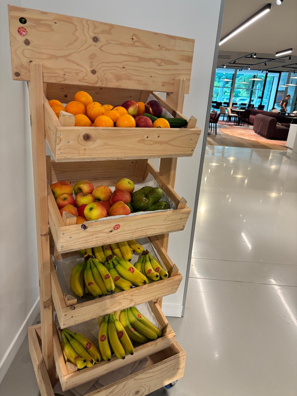 Werkfruitstelling met appels, mandarijnen en bananen
